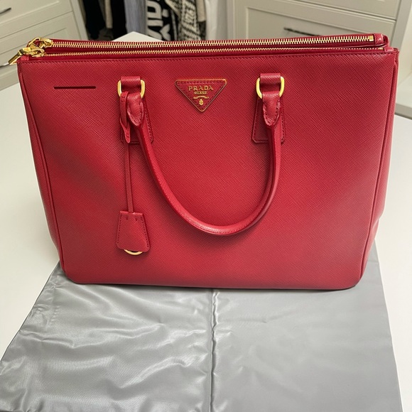 Prada Galleria Saffiano leather extra large bag - Picture 11 of 11